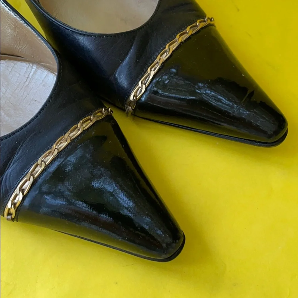 Vintage dark blue /gold St.John leather shoes